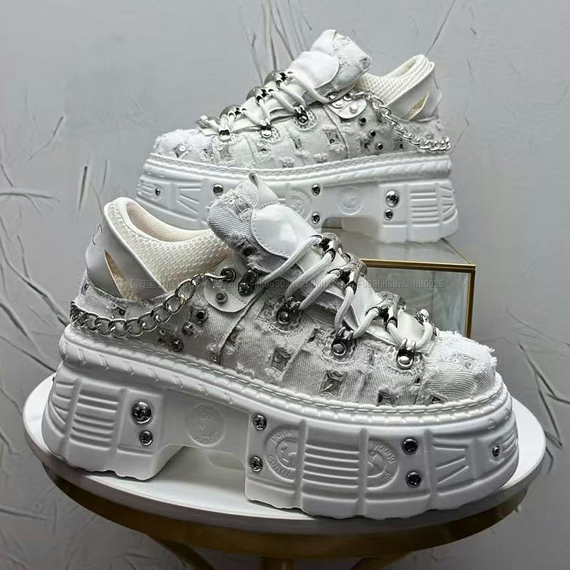 Street Fashion Winter 2026 - 2026 Autumn/winter New Punk Style Thick